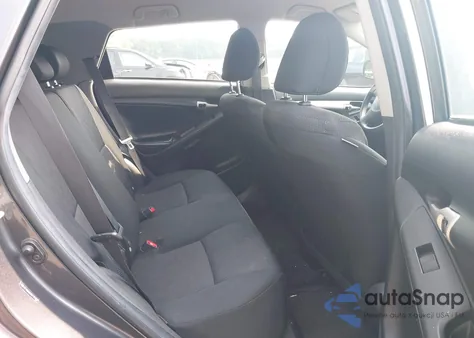 2009 Toyota Matrix z USA, uszkodzony, nr VIN 2T1KU40E89C163028